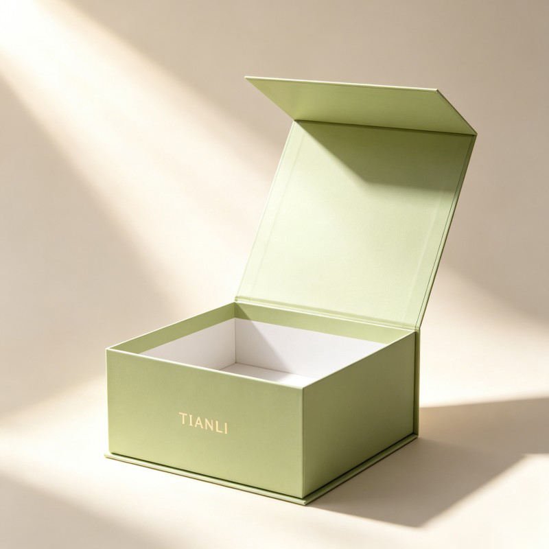 Wholesale Luxury Magnetic Gift Box High Quality Custom Logo Hard Rigid Cardboard Paper Box Soy Ink Clothing Package Box